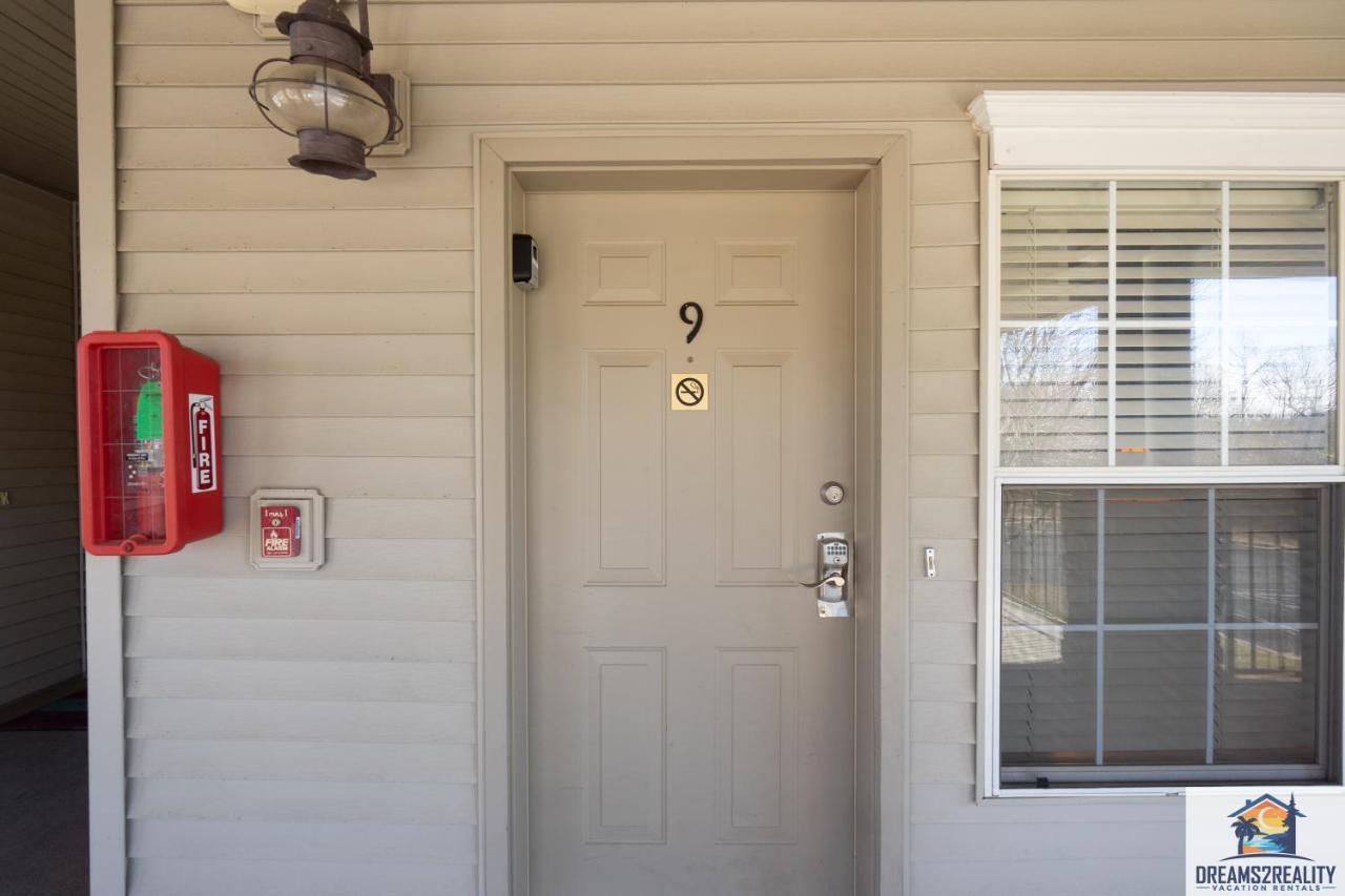 1Bd King Condo With 2 Person Jacuzzi Tub - Near The Strip - Free Tickets Included - T1-9 Branson Exterior photo